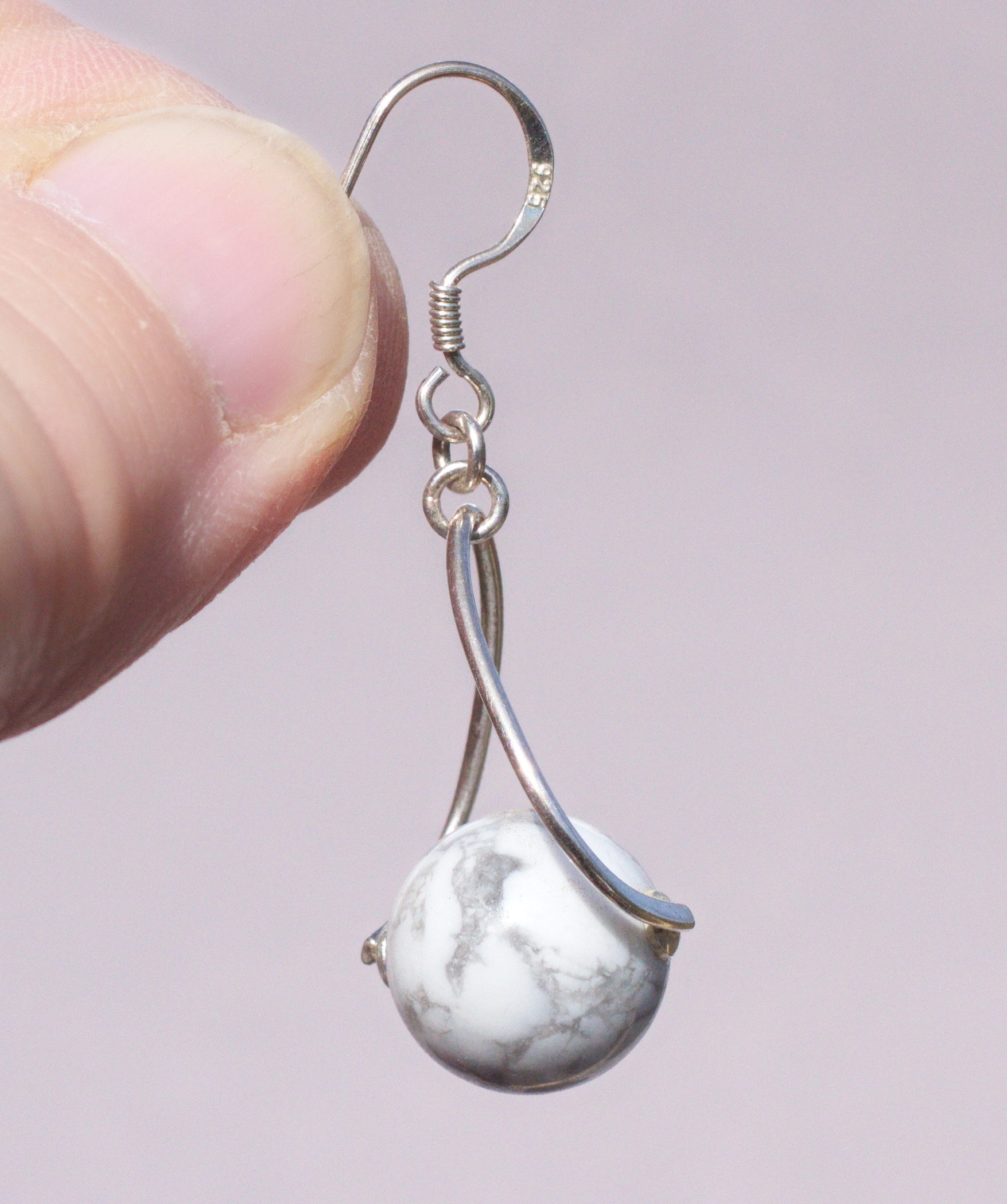Magnesit Ohrhänger mit Fischhaken Drop in 925 Silber